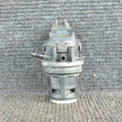 Motor rezervor lichid de parbriz LEXUS CT ZWA10_ 2011 OEM: 8533060180 1948361 foto