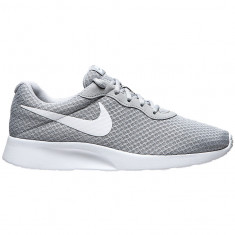 Pantofi sport Nike Tanjun 812654-010 foto