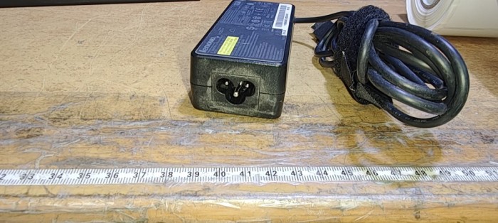 Incarcator 20v 3.25A jack patrat