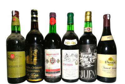 LOT 10 - 6 STICLE DE VIN ROȘU GRANDI VINI SARDEGNA RECOLTARE 1967/68/73/74/75/87 foto