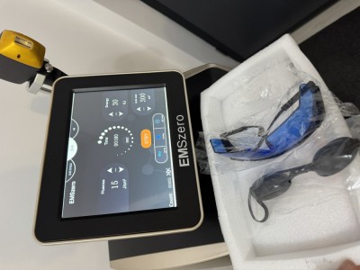 Aparat Epilare definitiva EMSzero foto