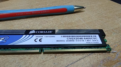 Ram PC Corsair 2GB DDR2 800MHz CM2X2048-6400C5C foto