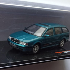 Macheta Skoda Octavia 1 Combi/Break (1U) 1998 verde - IXO Premium 1/43