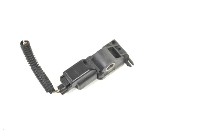 Senzor de impact dreapta spate VOLVO V70 III BW 2009 OEM: 31264396 12034609