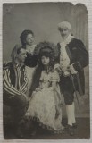 Tineri costumati// CP trimisa din Germania in Romania, 1908