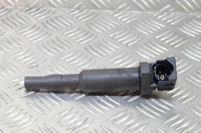 Bobina de inducție de &icirc;naltă tensiune BMW 5 F10 2011 OEM: 1437986 13723357