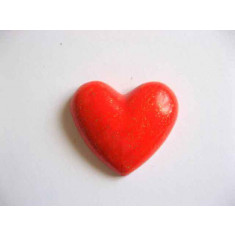 Magnet sub forma de inima de culoare rosie, decoratiune magnet din ipsos 17077