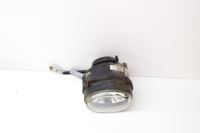 Proiector ceață dreapta față MITSUBISHI PAJERO III V7_W, V6_W 2004 14506498