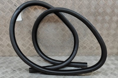 Garnitura ușă dreapta față LAND ROVER RANGE ROVER VELAR L560 2018 OEM: J8A2-20708-A | 23056052 foto