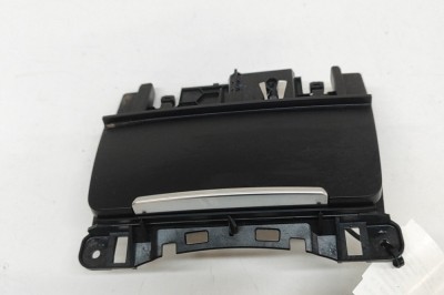 Scrumiera AUDI Q5 8R 2017 OEM: 8K0857951C,8K0857965 | 32028969 foto