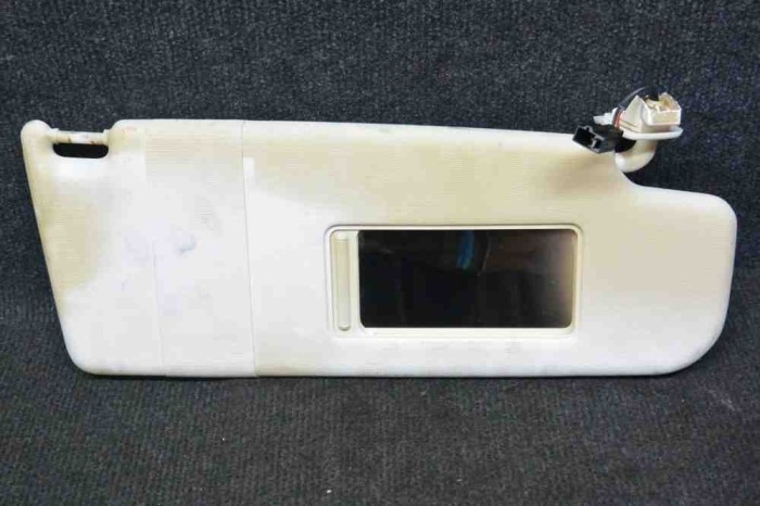 Parasolar dreapta VW PASSAT Variant B7 365 2012 OEM: 1K0857552K 1698410