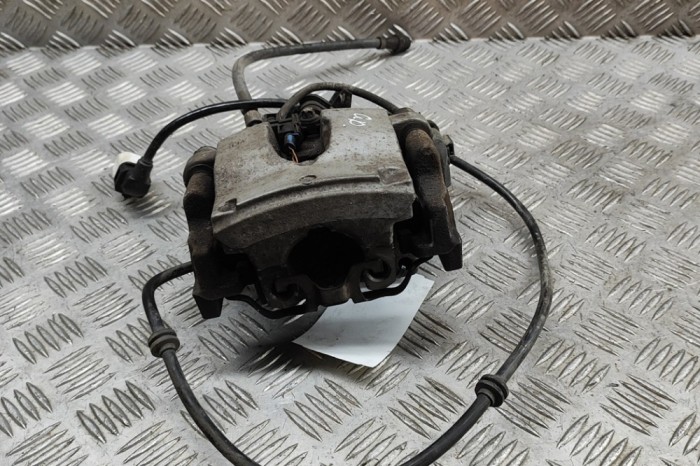 Etrier de fr&acirc;nă dreapta spate MERCEDES-BENZ C T-Model S205 2018 OEM: A2054230481,A2054230400 28240482