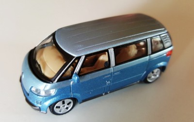 Macheta Microbus VW Camper albastru Scara 1:72 Cararama foto