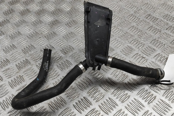 Furtun de lichid de răcire VOLVO XC90 II 2015 OEM: 31338712 29266955
