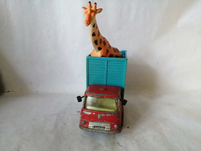 bnk jc Corgi 503 Chipperfields Giraffe truck
