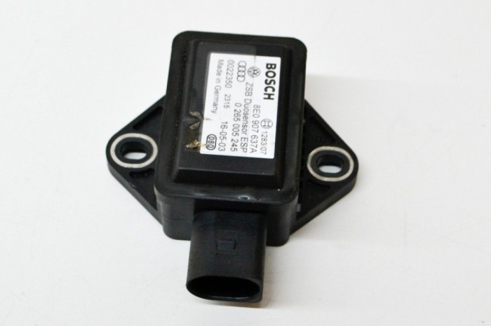 Senzor de accelerație VW PHAETON 3D_ 2004 OEM: 0265005245,8E0907637A 13560789