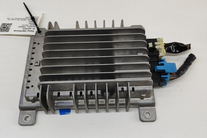 Amplificator de sunet NISSAN 350 Z Coupe Z33 2007 OEM: 28060-CF40A 28708325