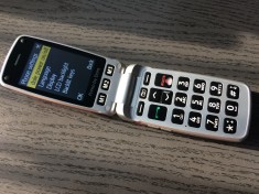 TELEFON SENIORI CU CLAPETA DORO PRIMO 413.CITITI CU ATENTIE DESCRIEREA VA ROG! foto