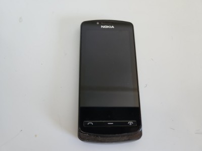 Telefon Nokia 700 folosit foto