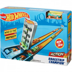 Set de joaca Circuit cu obstacole Hot Wheels, Dragstrip Champion GBF82