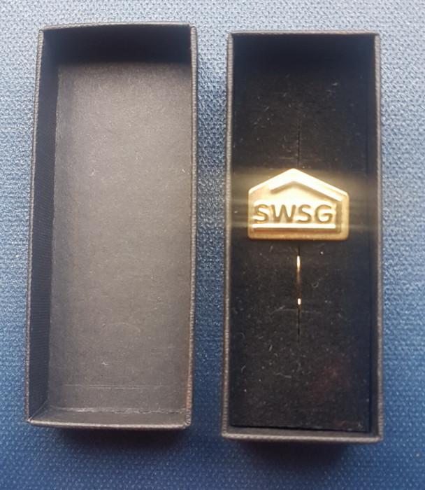 C663-I-Ac Cravata SWSG alama aurita stare foarte buna ca nou in cutia originala.