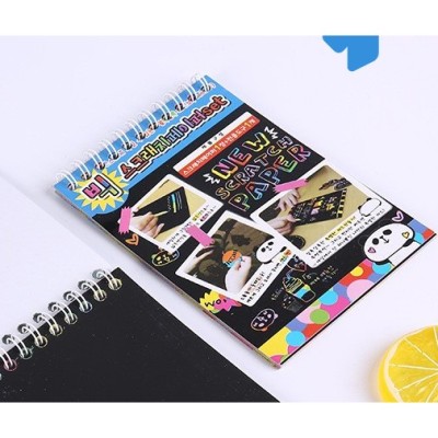 Caiet cu fise razuibile Cyrax, DIY Magic Scratch, 12 File, Curcubeu, Creion din Lemn, Cartonase negre, A6, Multicolor foto