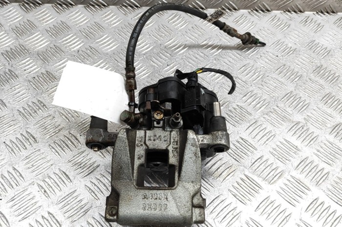 Etrier de fr&acirc;nă dreapta spate LAND ROVER RANGE ROVER VELAR L560 2018 OEM: Off-road | 29501741