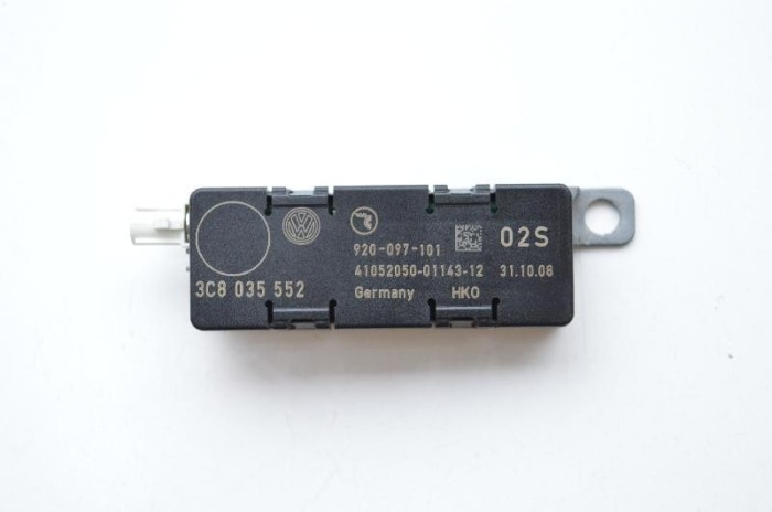 Amplificator de antena VW PASSAT CC 357 2010 OEM: 3C8035552,920-097-101 1849690