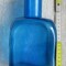 Sticlă-decantor antic, albastru cobalt &icirc;n formă pătrată, probabil Bristol.