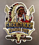 Magnet de frigider Cherokee Trading Post, magazin din Clinton Oklahoma cu produse native americane. Produs Classic original 11 cm/ 8 cm Indian West