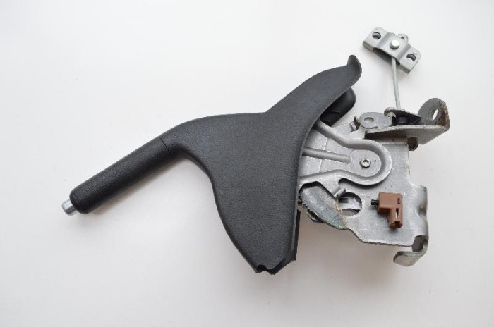 M&acirc;ner fr&acirc;nă de m&acirc;nă MAZDA 6 Sedan GH 2008 OEM: GS8S44010,S0855 | 1807551