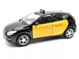 Macheta Hyundai i30 Taxi Barcelona Galben cu Negru &ndash; Welly 1:38
