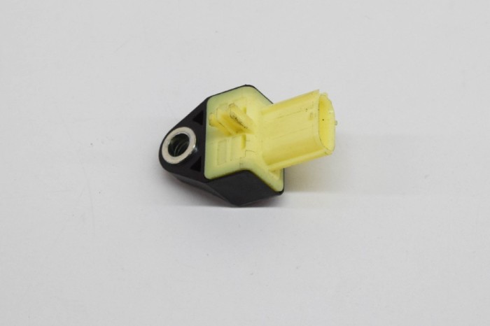 Senzor de impact lateral st&acirc;nga TOYOTA PRIUS _W5_ 2016 OEM: 89831-28030 11535526