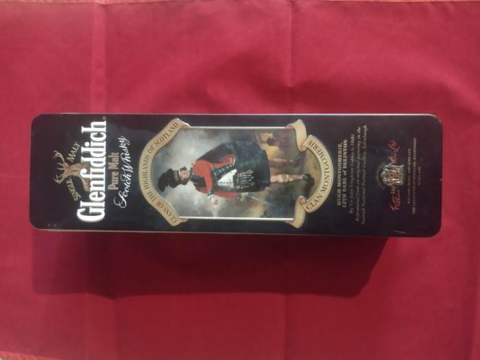 Cutie veche tabla Whisky Glenfiddich, interior complet, de colectie