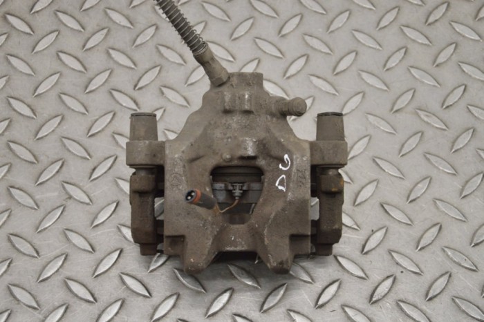 Etrier de fr&acirc;nă dreapta spate MERCEDES-BENZ C T-Model S204 2010 17186464