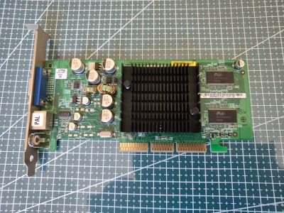 Placa video AGP model 8 foto