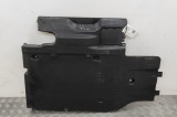 Scut motor dreapta spate VW PASSAT B8 3G2 2018 OEM: 3Q0825102F 29178056