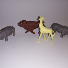 bnk jc Figurine de plastic - DOM Germania - animale - 4 diferite