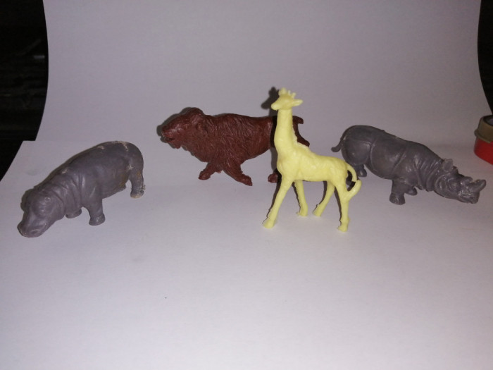 bnk jc Figurine de plastic - DOM Germania - animale - 4 diferite