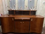Mobilier vintage din lemn masiv