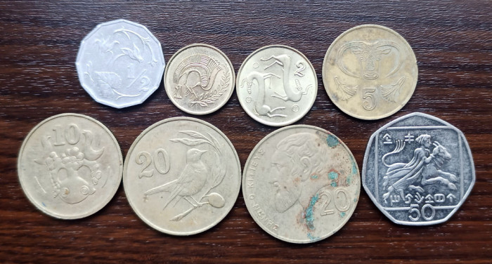 Lot 8 monede diferite Cipru