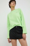 R&eacute;sum&eacute; fusta culoarea negru, mini, drept