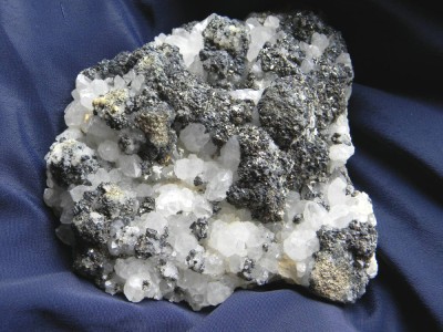 Specimen minerale - CUART CU FRAIBERGITE, TENANTITE SI PIRITA (CV1) foto