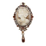 Brosa camee aurie model 2, in cutie de bijuterii