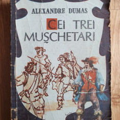 CEI TREI MUSCHETARI - Alexandre Dumas (edit. Facla)