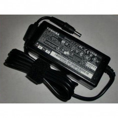 Alimentator - incarcator laptop Toshiba Satellite C645 C650 C655 L505 L645 19V 3.42A 65W