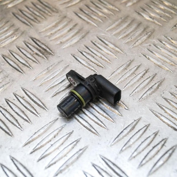 Senzor de poziție arbore cotit VW GOLF VII 5G1, BQ1, BE1, BE2 2015 OEM: 04C907601A 3229784