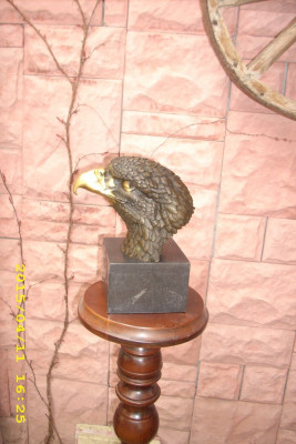 statueta bronz-vultur foto