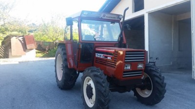Tractor FIAT 70 90 foto