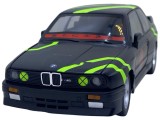 Macheta BMW E30 M3 DTM negru ursulet 1:24 cu sunet, lumini, pornire pe volan, resort